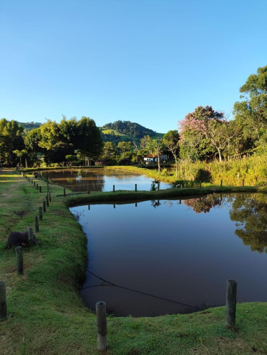 Pousada Alto Da Cachoeira Hotel บูเอโนบรันเดา ภายนอก รูปภาพ